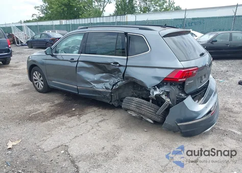 2018 Volkswagen Tiguan 2.0T Se/2.0T Sel z USA, uszkodzony, nr VIN 3VV3B7AX3JM049284